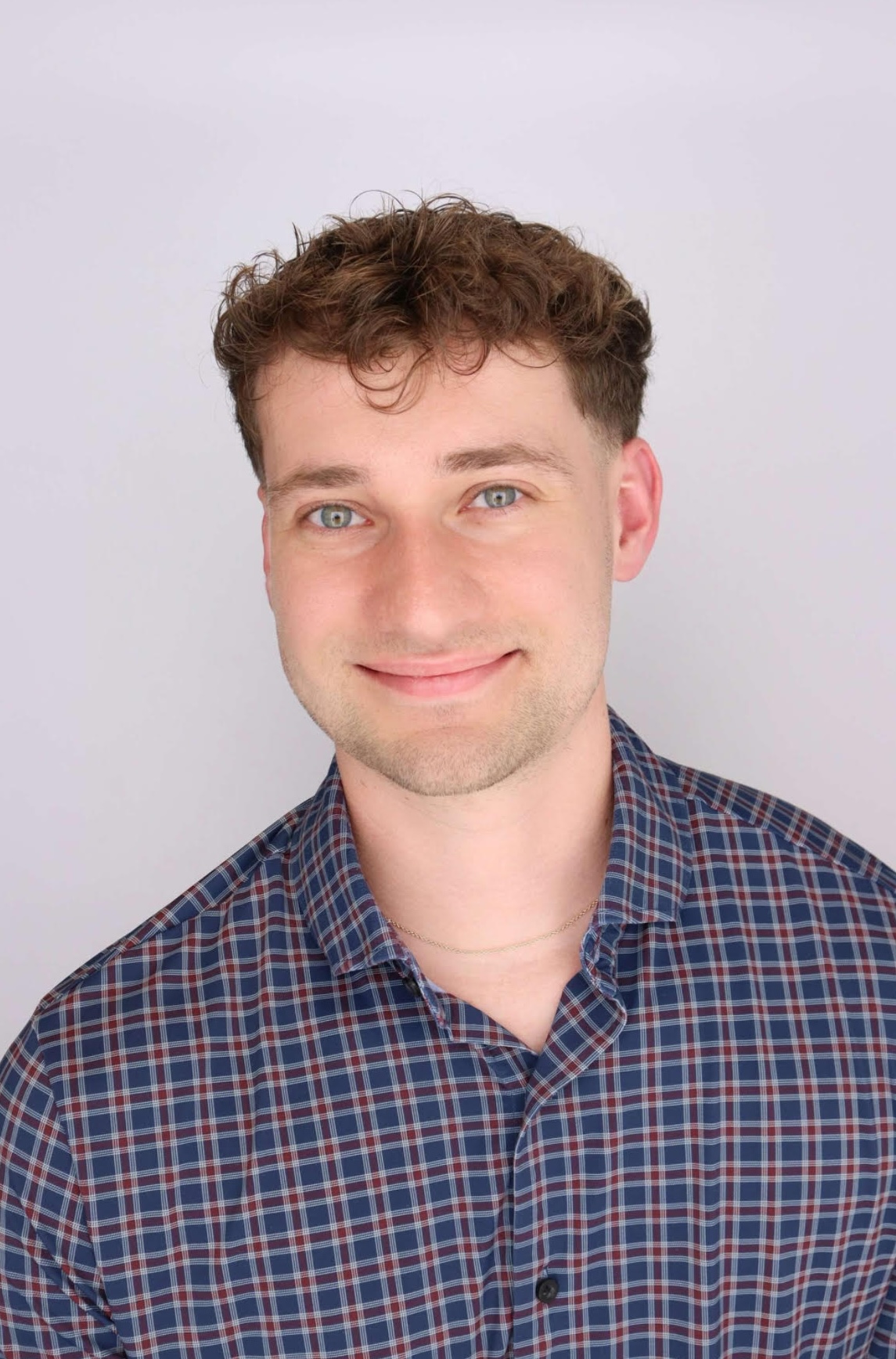Profile photo of Zack Simon